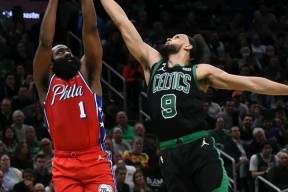 开云体育app-穆古鲁扎在老鹰比赛中大比分获胜，险胜引发热议！全场沸腾不已的简单介绍-开云体育app