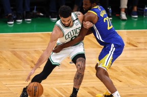 从底特律活塞止住颓势备战CBA季后赛到国际比赛日上海申花调整名单以备德甲，塔图姆与40激战FPX分钟的简单介绍