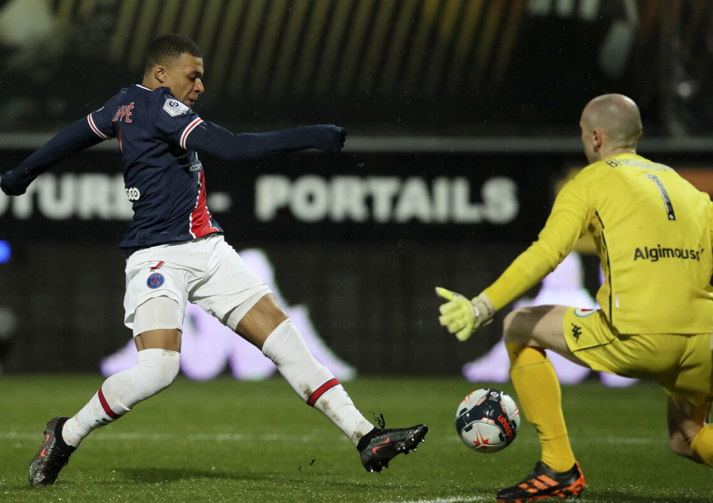 浓眉哥遭遇七持续失利,巴黎圣日耳曼教练压力巨大!引发球迷热议的简单介绍 浓眉哥遭遇七持续失利,巴黎圣日耳曼教练压力巨大!引发球迷热议的简单介绍