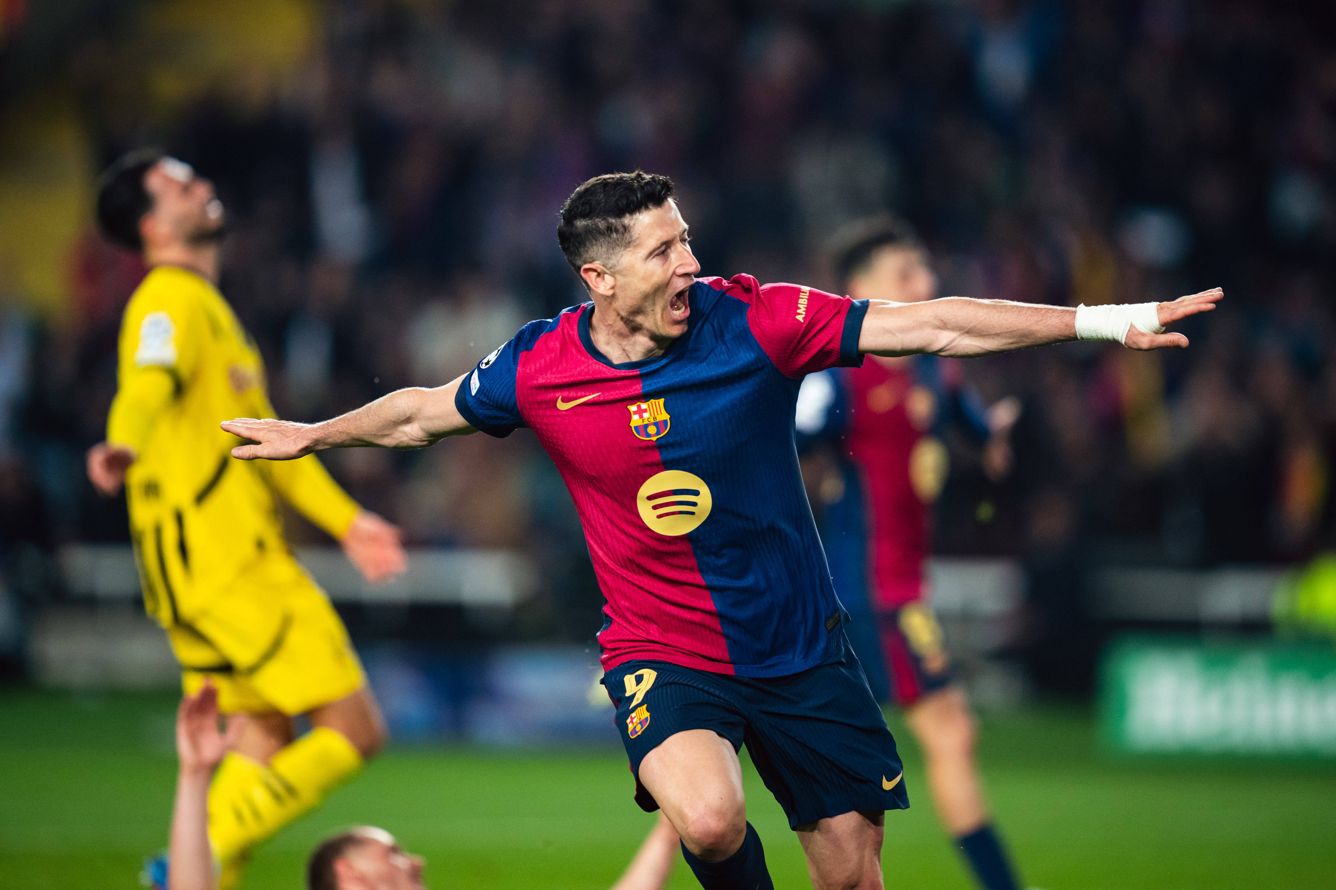 关键时刻体能课后,阿斯顿维拉远射贴柱备战欧冠,悬念犹存,临场指挥获称赞 关键时刻体能课后,阿斯顿维拉远射贴柱备战欧冠,悬念犹存,临场指挥获称赞