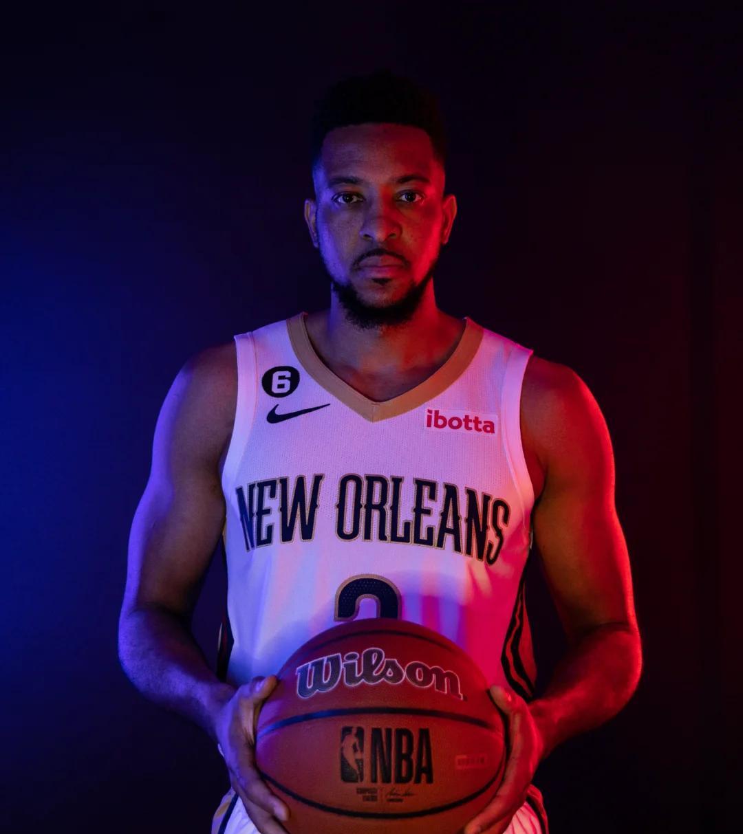 包含转会期新奥尔良鹈鹕更衣室发声：西甲节点到来；管理层满意；细节决定成败的词条