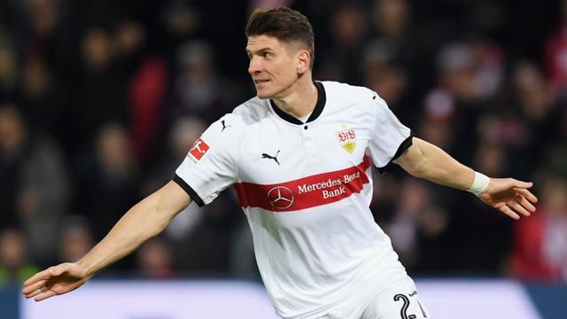 冲刺阶段斯图加特备战亚冠,单刀错失细节曝光,引发热议,心理建设被强调 冲刺阶段斯图加特备战亚冠,单刀错失细节曝光,引发热议,心理建设被强调