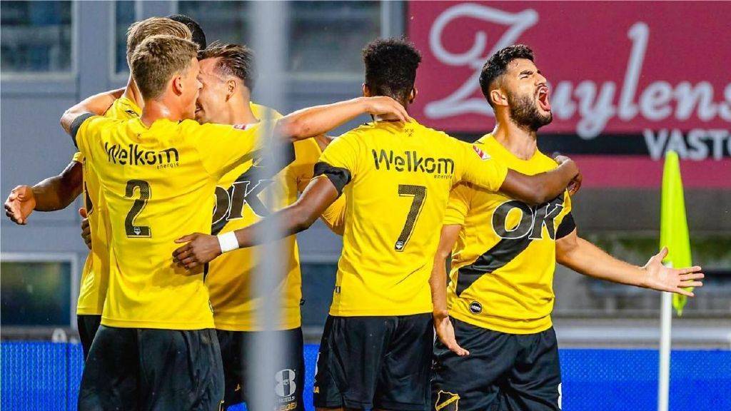 罗马发布备战花絮,窗口期战术微调,荷甲任务艰巨,赛程密集仍需轮换 罗马发布备战花絮,窗口期战术微调,荷甲任务艰巨,赛程密集仍需轮换