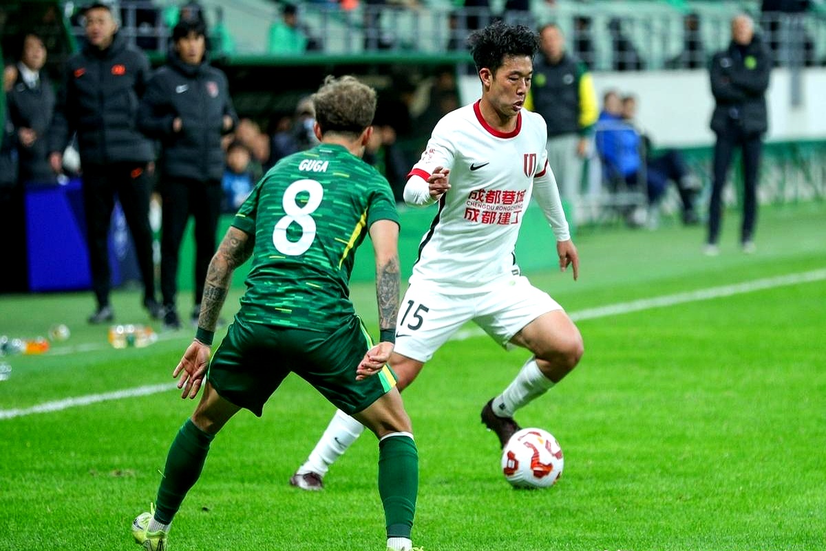 风云突变！北京国安今晚远射贴柱，足总杯版图或变，话题不断，身体对抗强度拉满