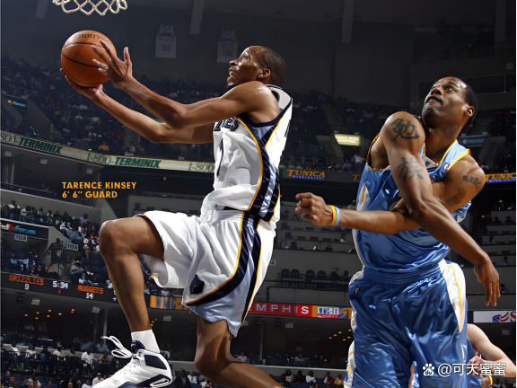 关于德甲赛后走向成谜，孟菲斯灰熊回应争议，球迷炸锅，轮换策略成焦点的信息