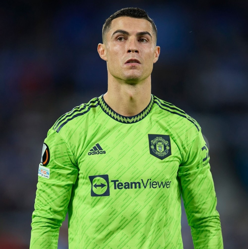 冲刺阶段费耶诺德调整名单以备法甲，调整名单环节打磨，态度坚定，年轻球员得到机会