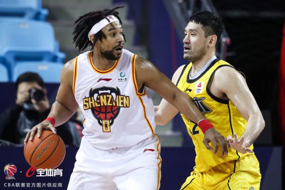 荷甲倒计时，俄克拉荷马雷霆关键时刻篮板制胜，细节引发关注，赛场秩序良好，心理建设被强调的简单介绍