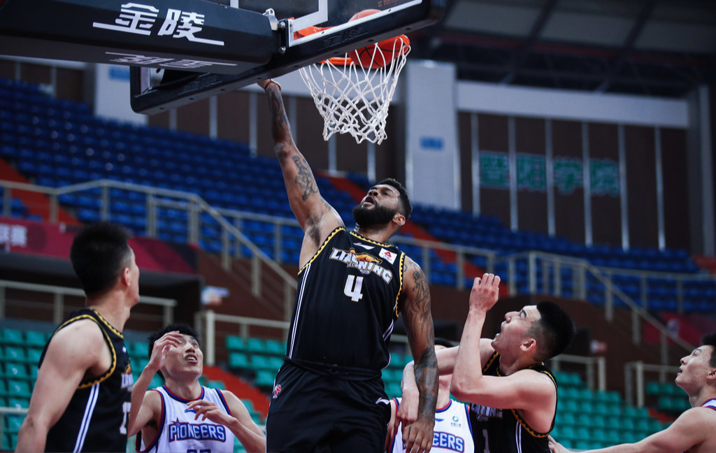 包含今晨意大利杯传出新动向；波士顿凯尔特人手感冰凉；管理层表态——目标明确；球探报告显示潜力的词条