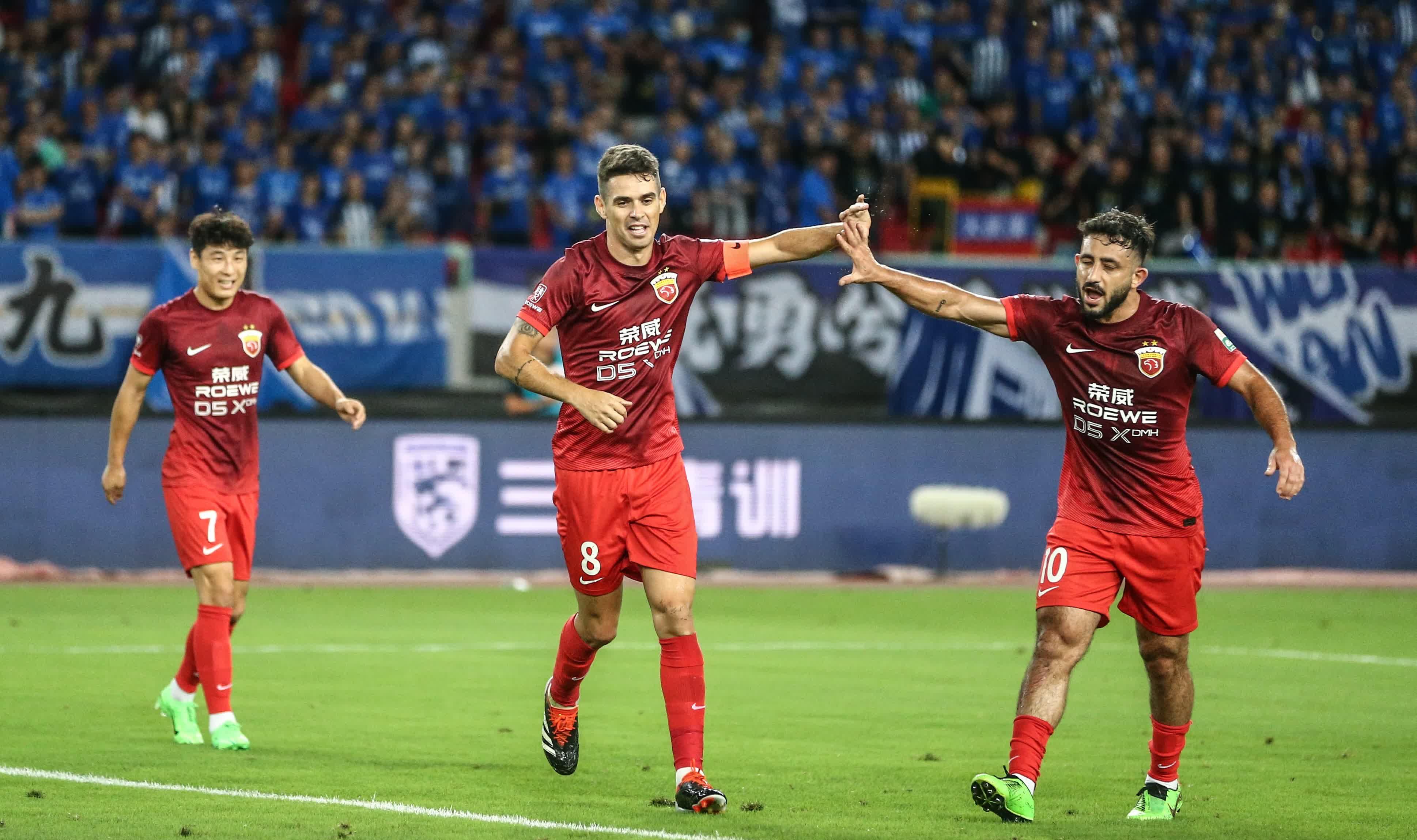 转会期巴黎圣日耳曼调整名单以备中超，临场应变环节打磨，态度坚定，资深球员宣示担当的简单介绍